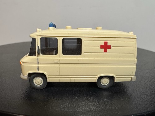 Mercedes benz rotes - mercedes, kreuz