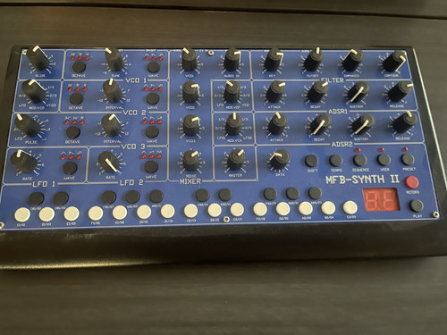 Mfb synth studiogepflegt - mfb, ii