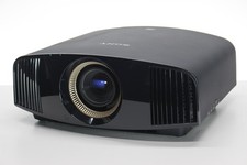 SONY VPL-VW515 SXRD Projector
