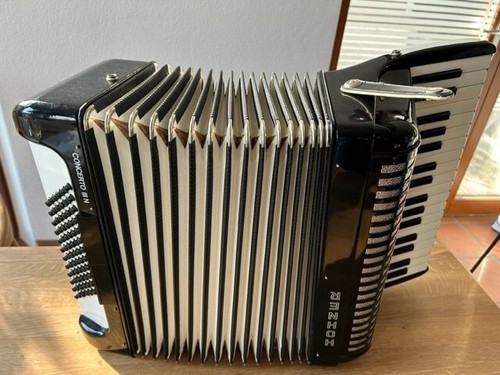 Akkordeon bass hohner - 72,