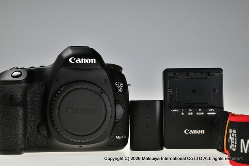 Near mint canon eos mark - mint, 5d