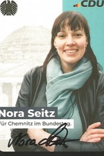 Nora Seitz    Politik handsigniert 2025