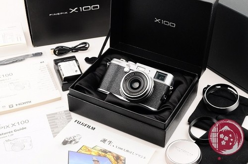 Neuwertig box fuji - box],