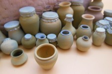 30 Orientalische Tonkrüge in