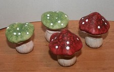 Pilze Keramikpilze 4erSet 4,3 cm bis 5,2 cm h 2versch. Motive Dekoration Basteln