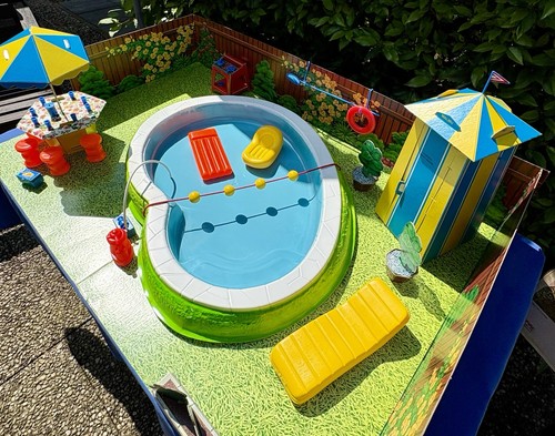 Empire pool cabana set 1976 - &,