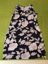 Bpc Kleid Blau Weiß Mit Blumen Größe 48 Sehr Bequem 