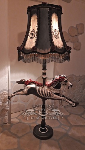Stehlampe karussellpferd rose - stehlampe,