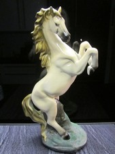 großes steigendes Pferd H46cm