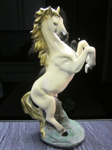 Großes steigendes pferd h46cm - steigendes,