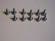 11x Schrauben für Korpus