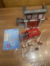 Playmobil 5027 - Feuerwehr Hauptquartier mit Löschfahrzeug Feuerwehrauto Station