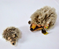 2 Steiff Igel Joggi 1670/10 + 1670/06, um 1970 gekauft