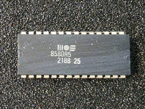Mos 8580 commodore - 8580, r5