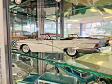 Modellauto 1:18 Buick Limited offenes Cabriolet Casino-Creme 1958