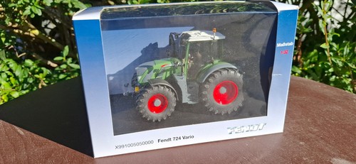 Modelltraktor von schuco - von, im