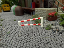 Schwenkbare Wegsperre /