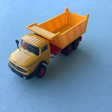 Preiser Modell Mercedes Benz LAK 2642 Kipper Orange 1:87 Dreiachser - Hauber