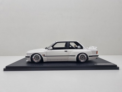 Ignition bmw e30 - 1:18,