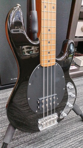 Music man stingray 4 black - stingray,