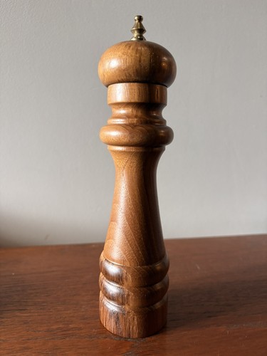 Vintage holz pfeffermühle - vintage,