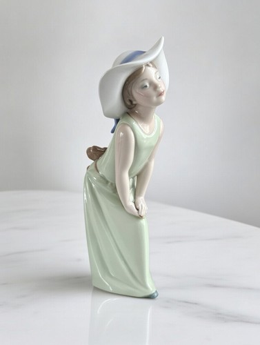 Lladro 5009 curious - lladro,