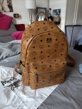 MCM München Rucksack neuwertig. Selten getragen, groß MCM mit goldener Hardcore.