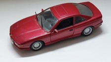 BMW 850i 1990 E31 dunkelrot Modellauto Maisto 1:18 rot Vitrinenmodell