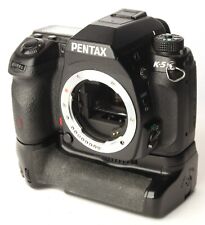 Pentax K5 Gehäuse ! Pentax SMC DA 18-55mm ! Power Grip CS-BGD4 ! Vom Fachhändler