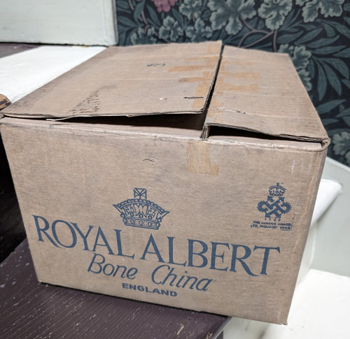 Royal albert china old - china, country