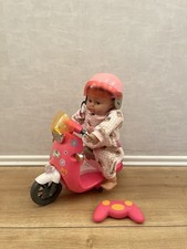 Zapf Creation Baby Born City Scooter Roller Licht Sound Baby Puppe mit Helm