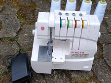 Overlock Kettelmaschine Nähmaschine SINGER 14T97OC COVERLOCK TOP!!