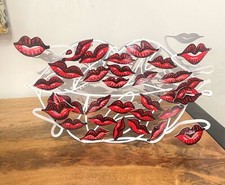 Metallskulptur " 100 Kisses "