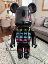 Space Invaders Bearbrick 1000%
