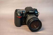 Nikon D 200 mit Objektiv Nikkor 18-70mm 1:3,5-4,5G ED. Ca 12.500 Auslösungen.