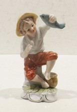 alte  Porzellan  Figur " Knabe