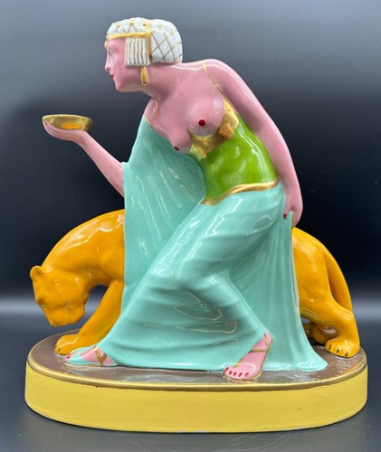 Art deco figur - ♛,