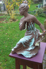 Tänzerin Karlsruher Majolika / Mädchen