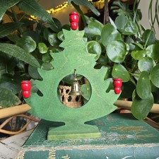 Vintage schwedischer Holz Weihnachtsbaum Kerzenhalter & Glocke skandinavisch