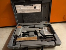 Senco Druckluft Klammergerät