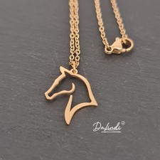 Halskette mit Pferdekopf