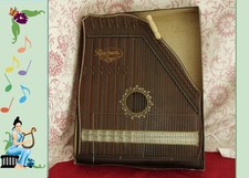 Salonharfe / Mandolinen- Akkordzither, chromatisch C-c-c' mit ZBH.