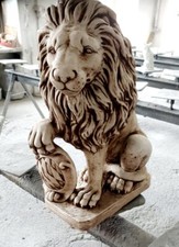 🔶 Löwe Steinfigur mit Wappen Löwe Stein Skulptur Tierfiguren Bayern BLACKFORM