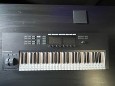 Native Instruments Komplete Kontrol S49 MK2 – Top Zustand!