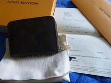 LOUIS VUITTON ZIPPY COIN PURSE
