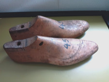 1 Paar sehr alte Schuhleisten