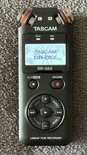 Tascam DR-05X Mobiler Digitaler Stereo Audio Recorder und USB Interface