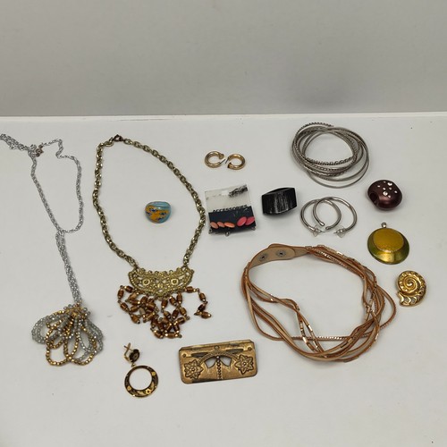 Omas schmuck konvolut - -,