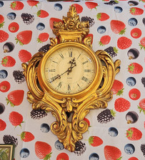 Meister Wanduhr Holz Gold