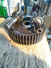 IHC Mc Cormick DED 3 DGD 4 D 320 324 430 Getriebe Endantrieb 12 / 49 Zähne